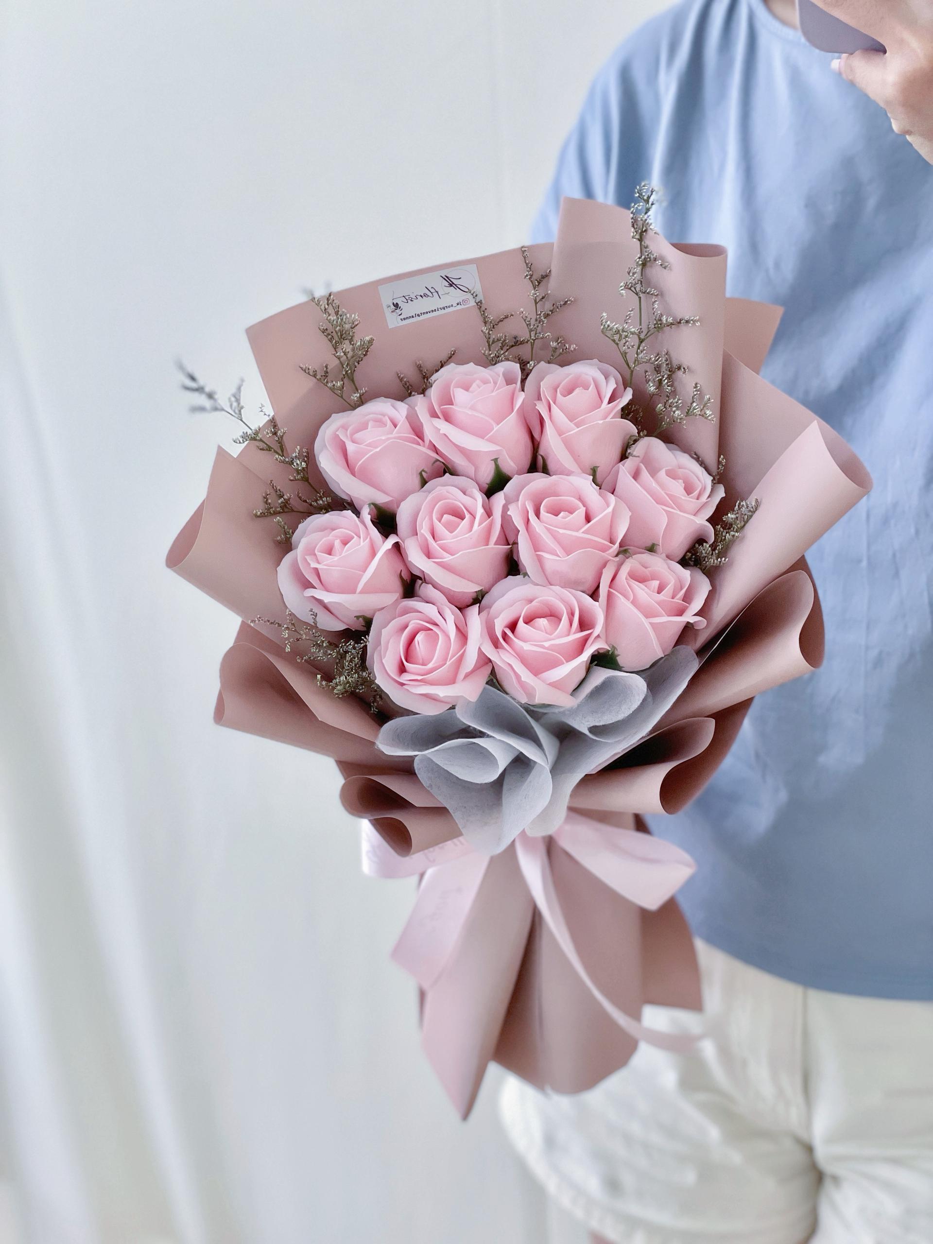 Featherfoam Bouquet (Soap Flower)