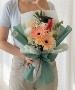Graduation Bouquet Daisy Rose Radiant - Image 2