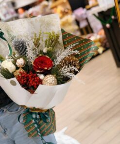 Evergreen Christmas Noel (Fresh flower)