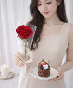 Rose & Chocolate Fudge (Fresh Flower)