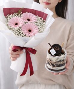 Trio Daisies & Mini Cake (Fresh Flower) - Image 2