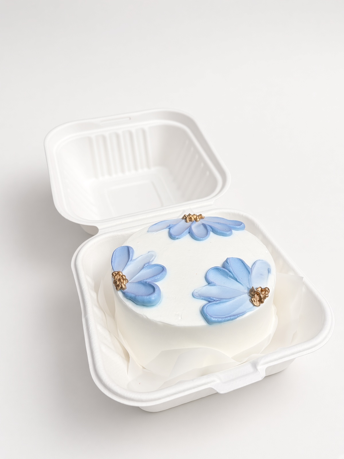3" Bento Cake Soft Blue Floral - Image 4