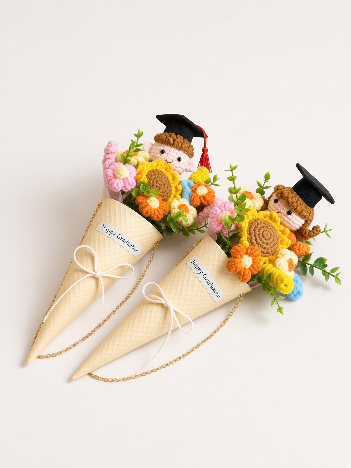 Crochet Cone Bouquet Graduate Sunshine - Image 2