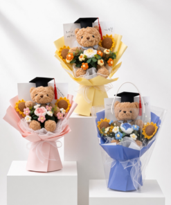 Crochet Teddy Bouquet Proud Graduate - Image 2