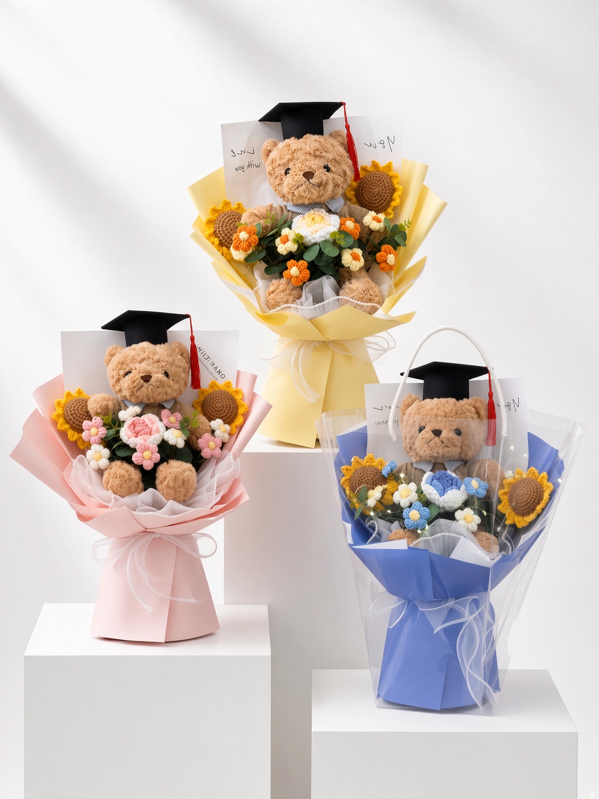 Crochet Teddy Bouquet Proud Graduate - Image 2