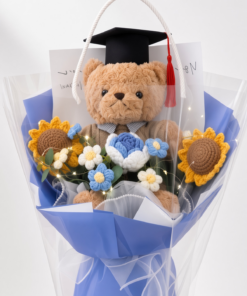 Crochet Teddy Bouquet Proud Graduate - Image 3